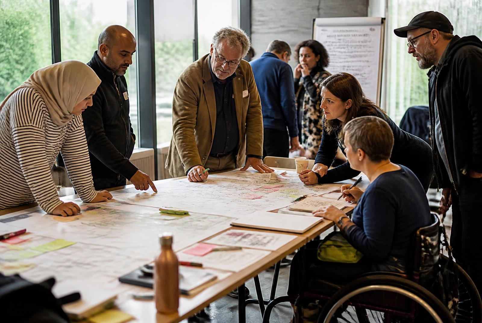 Deelnemers werken samen aan scenario's voor 2046